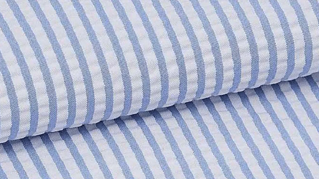 Stile e gusto per la tua estate con il tessuto seersucker
