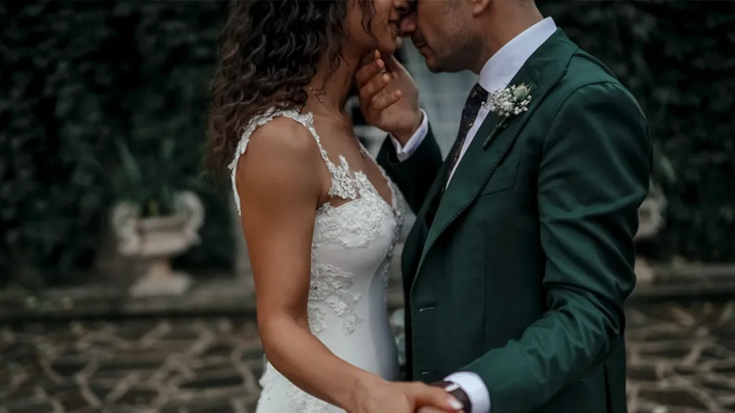 Abito da Sposo Verde: L’Alternativa Elegante ai Classici Colori