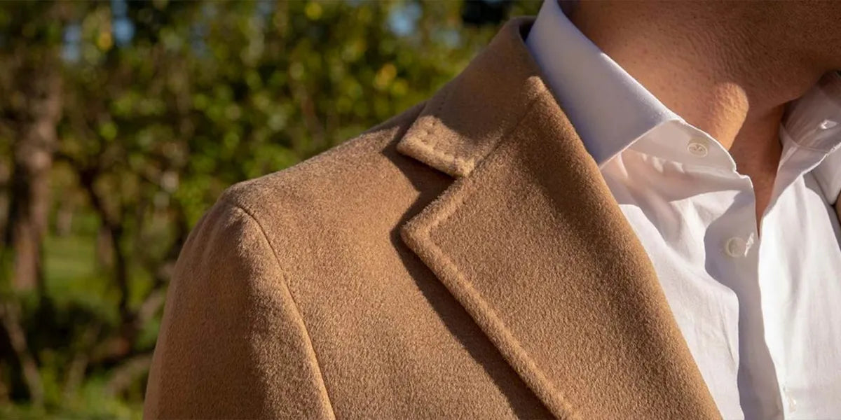 Come abbinare il cappotto da uomo color cammello