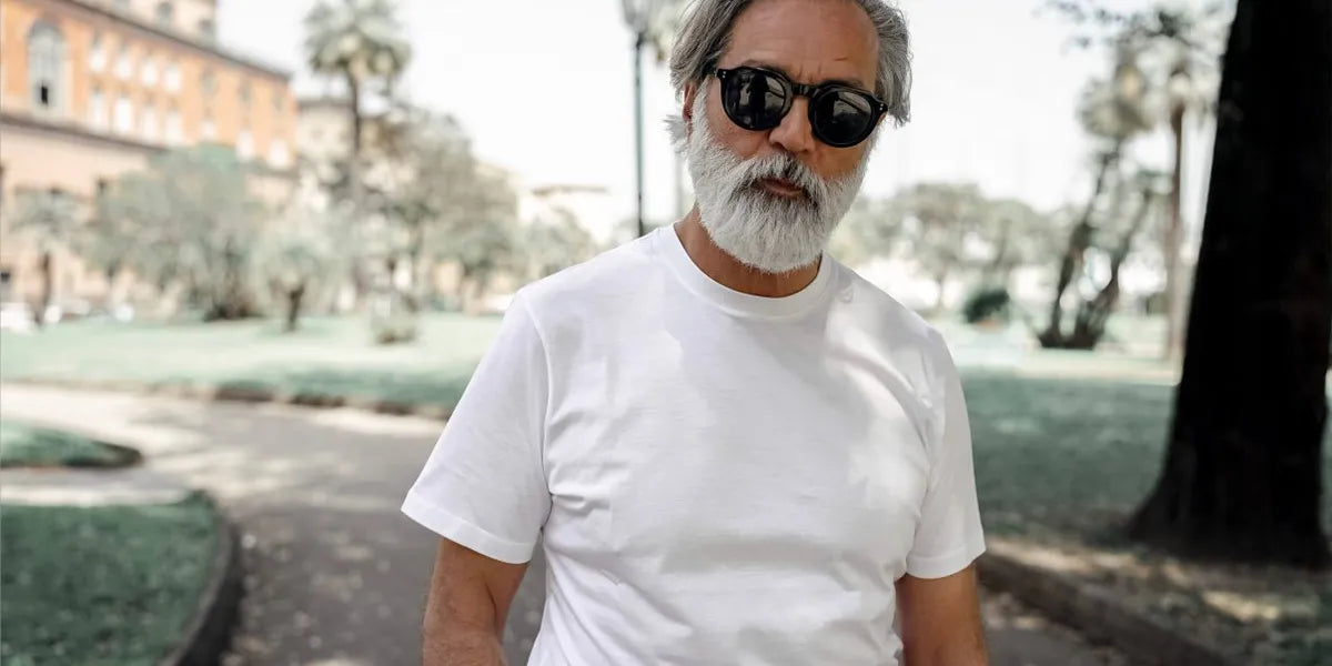 T-shirt in filo di scozia da uomo: come abbinarla con capi sartoriali